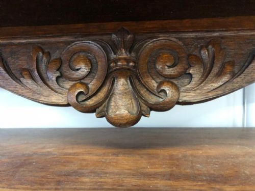 A FINE 19C CARVED OAK HANGING WALL SHELF - ADDITIONAL PHOTO 4
