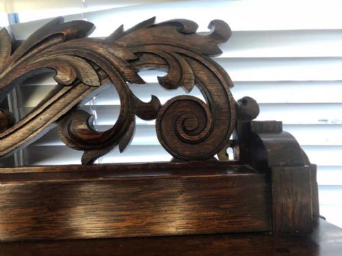 A FINE 19C CARVED OAK HANGING WALL SHELF - ADDITIONAL PHOTO 9