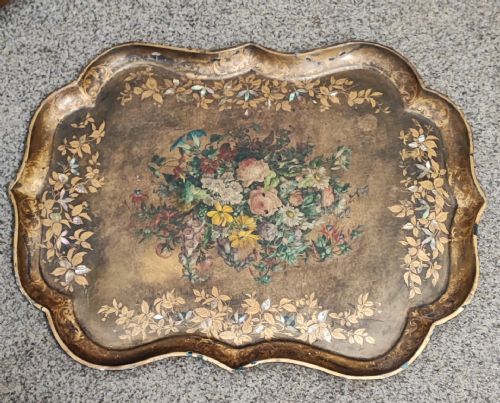A LARGE REGENCY GOLD LACQUER AND MOTHER OF PEARL INLAID PAPER MACHE TRAY - ADDITIONAL PHOTO 7