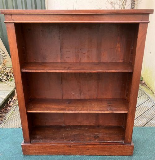 victorian mahogany open bookcase with 2 adjustable shelves - CATEGORY: ANTIQUE BOOKCASES - DATED VICTORIAN
