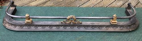 19c iron and brass fender - CATEGORY: ANTIQUE FIREPLACES - DATED 19TH CENTURY