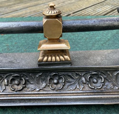 19C IRON AND BRASS FENDER - ADDITIONAL PHOTO 2