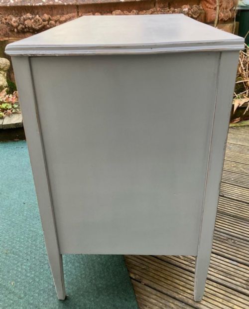 A PRETTY ANTIQUE PAINTED CHEST OF DRAWERS - ADDITIONAL PHOTO 2