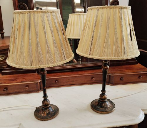 pair of antique chinoiserie lacquered table lamps - CATEGORY: ANTIQUE LIGHTING - DATED 1920
