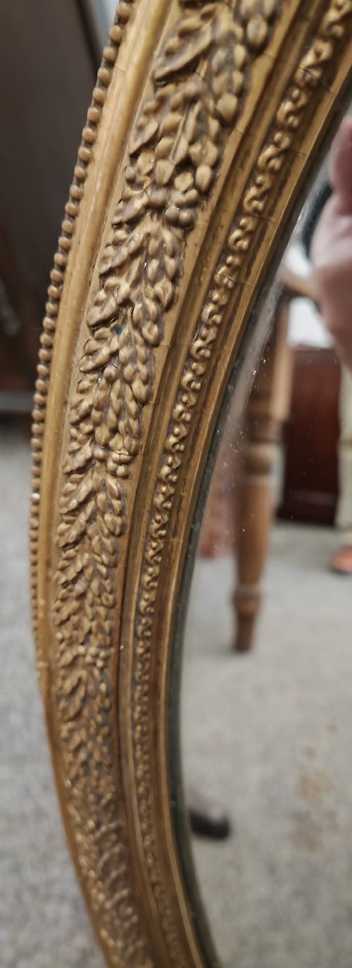 A 19C WOOD AND GESSO GILT FRAMED OVAL MIRROR - ADDITIONAL PHOTO 2