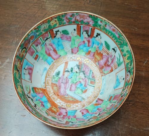 A SMALL ANTIQUE CHINESE FAMILE ROSE BOWL - ADDITIONAL PHOTO 7