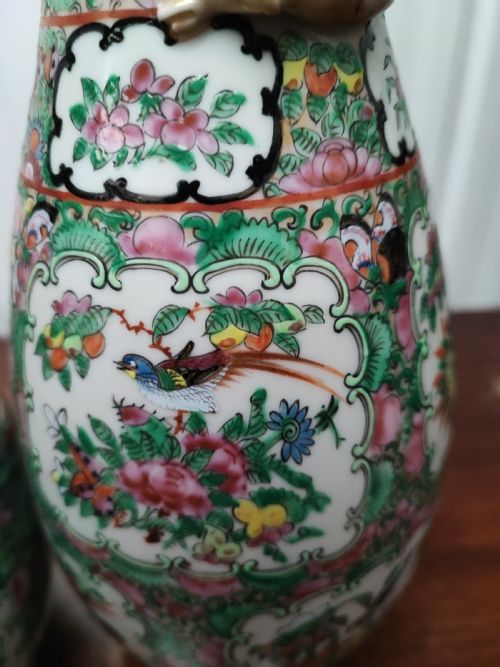AN ANTIQUE PAIR OF CHINESE FAMILLE ROSE VASES - ADDITIONAL PHOTO 16
