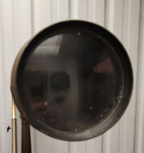 A GOOD AND LARGE ANTIQUE BRASS TELESCOPE ON ORIGINAL TRIPOD STAND - ADDITIONAL PHOTO 26