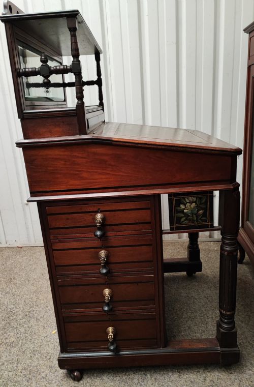 AN ESTHETIC MOVEMENT WALNUT DAVENPORT - ADDITIONAL PHOTO 2