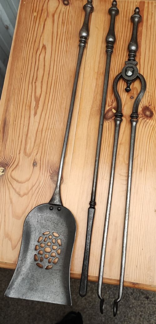 a fine set of regency steel fire irons - CATEGORY: ANTIQUE FIREPLACES - DATED REGENCY