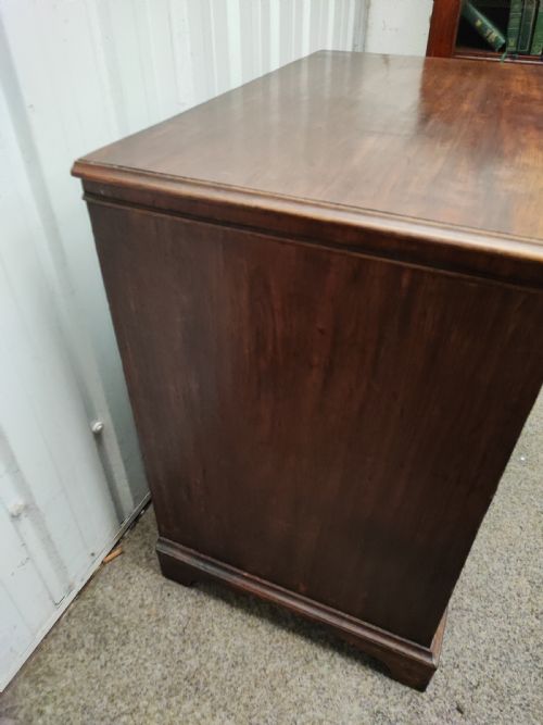 QUALITY SMALL GEORGIAN MAHOGANY CHEST OF DRAWERS - ADDITIONAL PHOTO 2