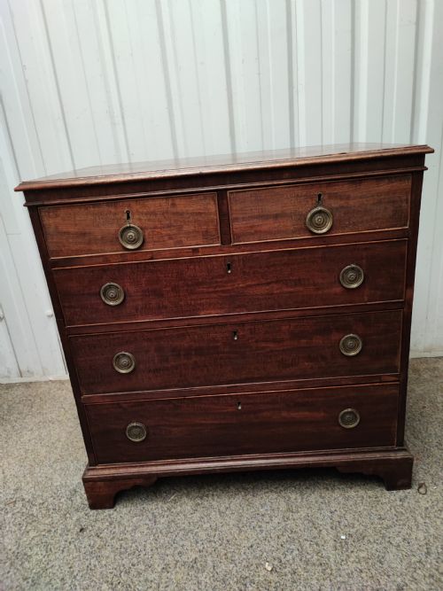 QUALITY SMALL GEORGIAN MAHOGANY CHEST OF DRAWERS - ADDITIONAL PHOTO 6