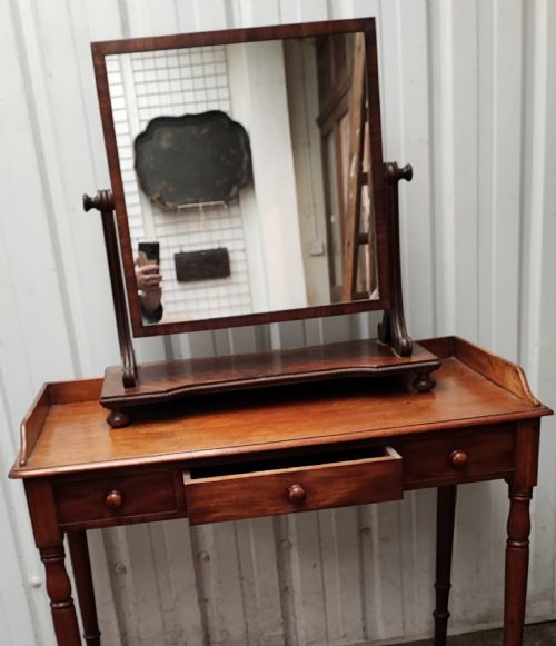 REGENCY MAHOGANY DRESSING TABLE - ADDITIONAL PHOTO 3
