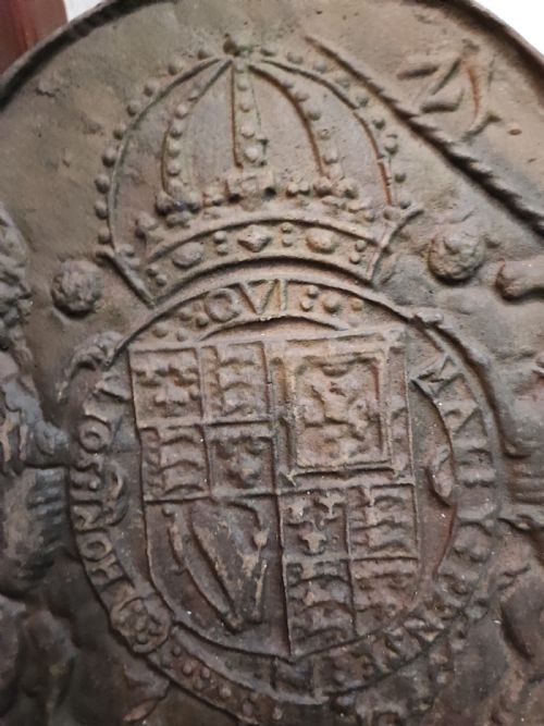 ANTIQUE CAST IRON ROYAL MILITARY CRESTED FIRE BACK - ADDITIONAL PHOTO 2