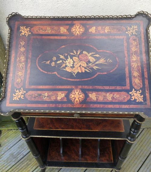 AN ANTIQUE FRENCH MARQUETRY AND AMBOINA MUSIC STAND CABINET - ADDITIONAL PHOTO 8