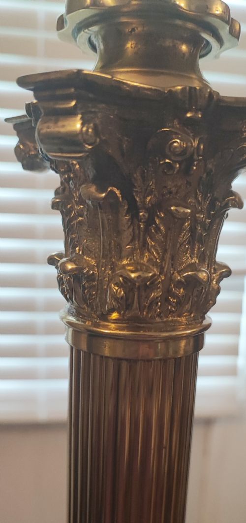 STUNNING CORINTHIAN COLUMN ADJUSTABLE BRASS STANDARD LAMP - ADDITIONAL PHOTO 11