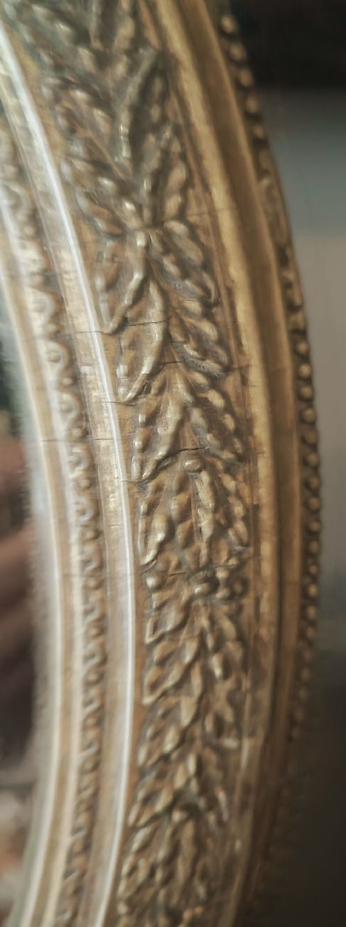 A 19C WOOD AND GESSO GILT FRAMED OVAL MIRROR - ADDITIONAL PHOTO 8