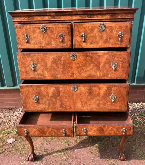 A QUALITY ANTIQUE WALNUT CHEST ON STANDIN THE GEORGE III STYLE - ADDITIONAL PHOTO 8