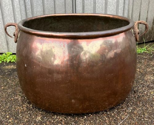 an antique oval copper cauldron planter - CATEGORY: ANTIQUE METAL - DATED GEORGIAN