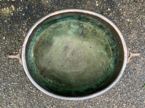 AN ANTIQUE OVAL COPPER CAULDRON PLANTER - ADDITIONAL PHOTO 4