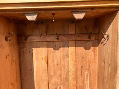 A VICTORIAN PINE 2 DOOR WARDROBE OR PANTRY CUPBOARD - ADDITIONAL PHOTO 6