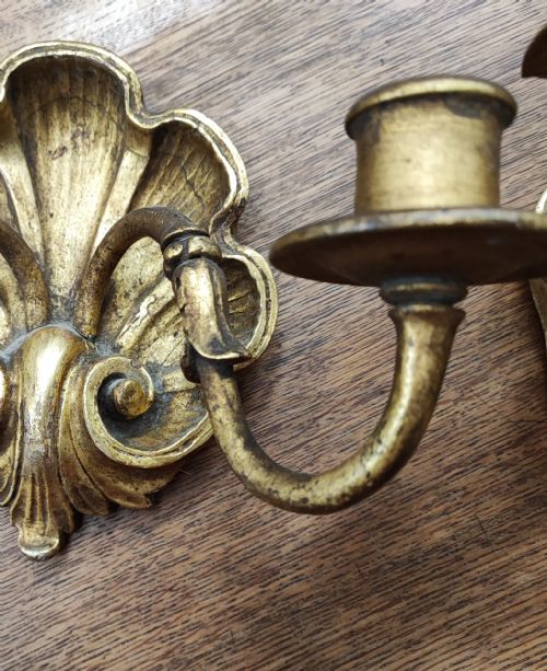 A PAIR OF 19C GILT WOOD AND GESSO SHELL WALL LIGHTS - ADDITIONAL PHOTO 6