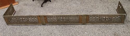 FINE REGENCY BRASS FENDER OF LARGE SIZE - ADDITIONAL PHOTO 4
