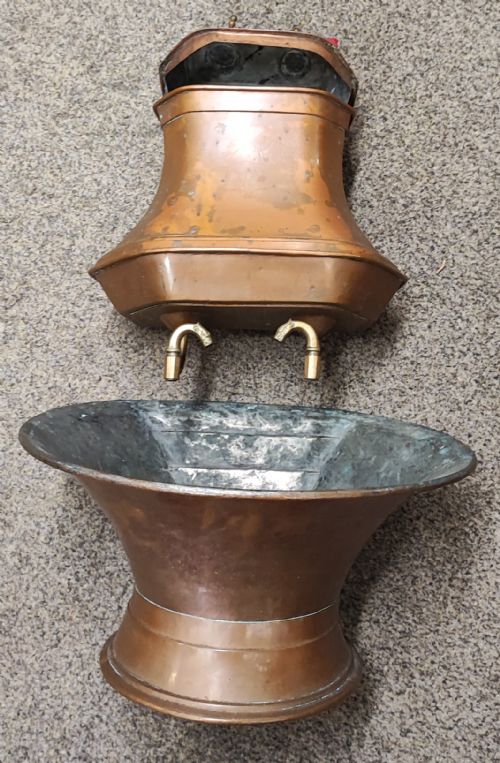 AN UNUSUAL ANTIQUE FRENCH COPPER SINK AND WATER CISTERN - ADDITIONAL PHOTO 13