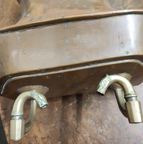 AN UNUSUAL ANTIQUE FRENCH COPPER SINK AND WATER CISTERN - ADDITIONAL PHOTO 15
