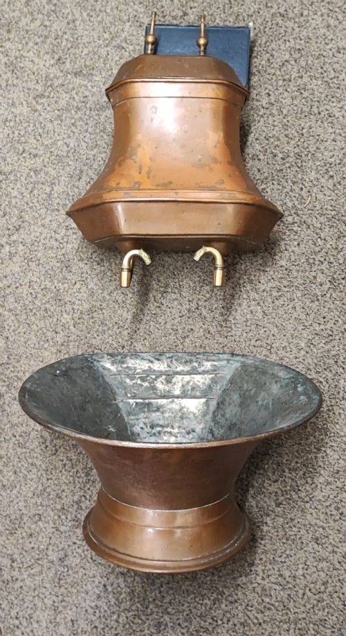 AN UNUSUAL ANTIQUE FRENCH COPPER SINK AND WATER CISTERN - ADDITIONAL PHOTO 16