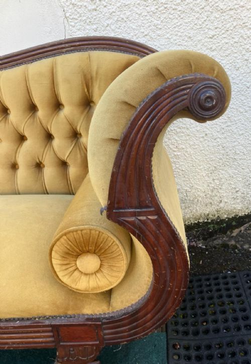 A LARGE SCALE CARVED REGENCY MAHOGANY SOFA - ADDITIONAL PHOTO 2