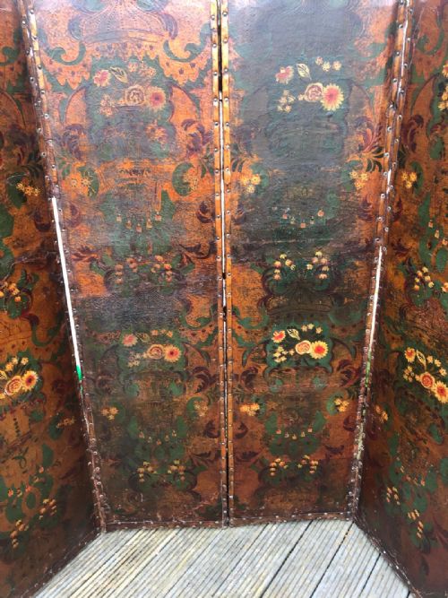 AN ANTIQUE 4 FOLD LEATHER SCREEN - ADDITIONAL PHOTO 1