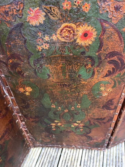 AN ANTIQUE 4 FOLD LEATHER SCREEN - ADDITIONAL PHOTO 8