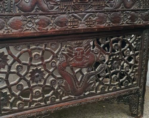 AN ANTIQUE ORIENTAL CARVED SCRIBES TABLE - ADDITIONAL PHOTO 2