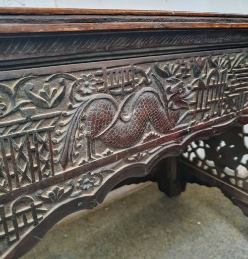 AN ANTIQUE ORIENTAL CARVED SCRIBES TABLE - ADDITIONAL PHOTO 3