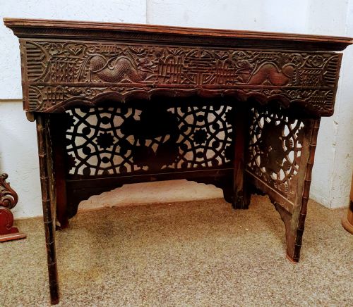 AN ANTIQUE ORIENTAL CARVED SCRIBES TABLE - ADDITIONAL PHOTO 4