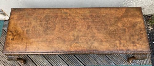A QUALITY LARGE ANTIQUE CARVED WALNUT COFFEE TABLE - ADDITIONAL PHOTO 5