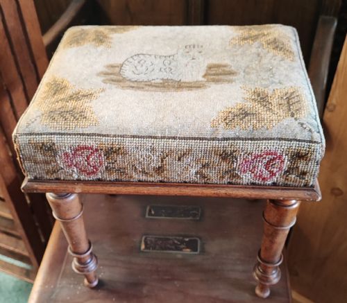 CHARMING ANTIQUE MAHOGANY NEEDLEWORK STOOL - ADDITIONAL PHOTO 6