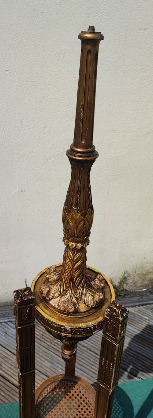 AN ANTIQUE FRENCH CARVED GILTWOOD STANDARD LAMP - ADDITIONAL PHOTO 2