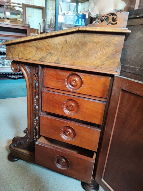 A QUALITY VICTORIAN BURR WALNUT DAVENPORT - ADDITIONAL PHOTO 3