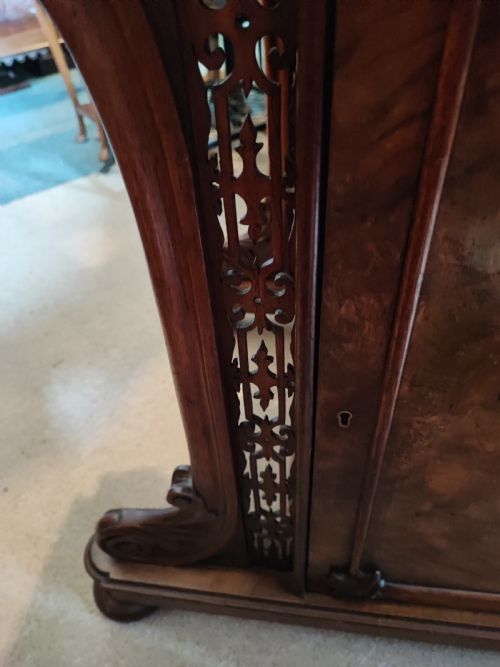 A QUALITY VICTORIAN BURR WALNUT DAVENPORT - ADDITIONAL PHOTO 10