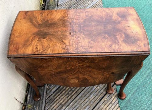ANTIQUE WALNUT DROP LEAF OCASSIONAL TABLE - ADDITIONAL PHOTO 1