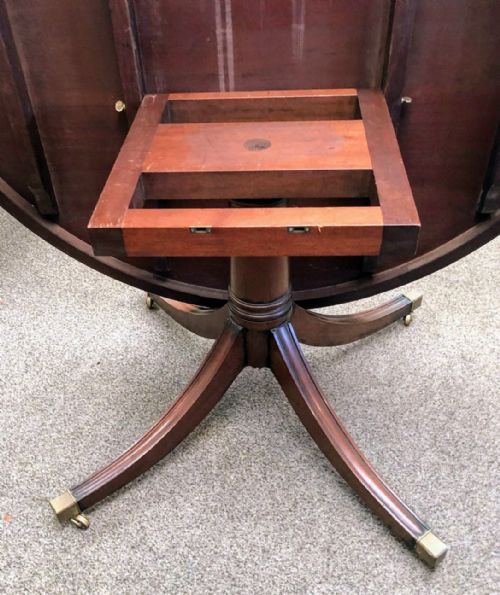 ANTIQUE MAHOGANY CIRCULAR DINING TABLEOF LARGE SCALE IN THE REGENCY STYLE - ADDITIONAL PHOTO 11