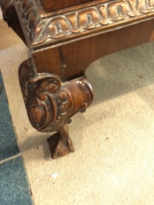 ANTIQUE CARVED MAHOGANY BREAK FRONT BOOKCASEIN THE GEORGE III STYLE - ADDITIONAL PHOTO 3