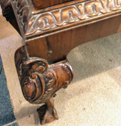 ANTIQUE CARVED MAHOGANY BREAK FRONT BOOKCASEIN THE GEORGE III STYLE - ADDITIONAL PHOTO 11