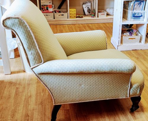 ANTIQUE UPHOLSTERED ARMCHAIR - ADDITIONAL PHOTO 4