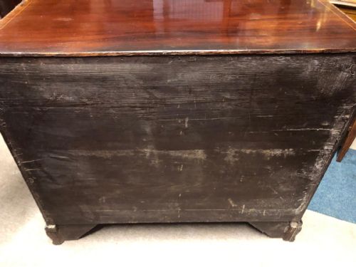 GEORGIAN MAHOGANY CHEST OF DRAWERS - ADDITIONAL PHOTO 4