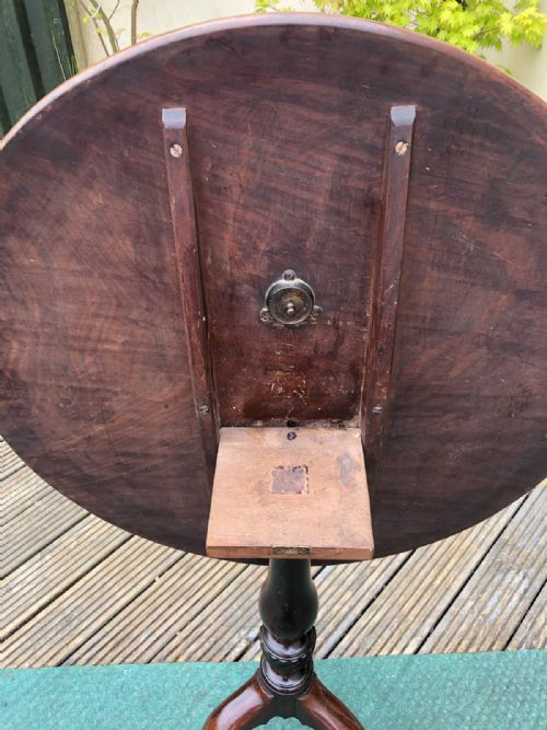 AN ANTIQUE GEORGIAN MAHOGANY TRIPOD TABLE - ADDITIONAL PHOTO 10