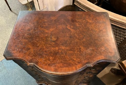 QUALITY ANTIQUE WALNUT SERPENTINE CHEST OF DRAWERS - ADDITIONAL PHOTO 4