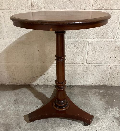 antique mahogany wine or lamp table - CATEGORY: ANTIQUE TABLES - DATED 19TH CENTURY